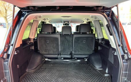 Toyota Land Cruiser 200, 2019 год, 6 600 000 рублей, 9 фотография