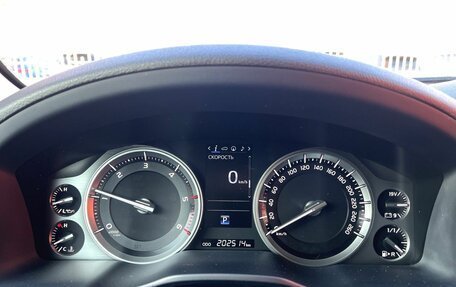 Toyota Land Cruiser 200, 2019 год, 6 600 000 рублей, 10 фотография