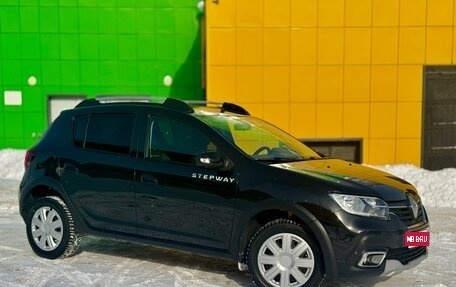 Renault Sandero II рестайлинг, 2020 год, 1 049 000 рублей, 1 фотография