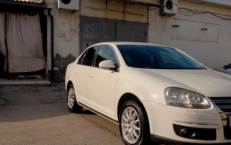 Volkswagen Jetta VI, 2009 год, 680 000 рублей, 1 фотография