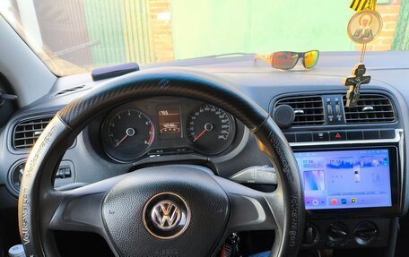 Volkswagen Polo VI (EU Market), 2018 год, 600 000 рублей, 4 фотография