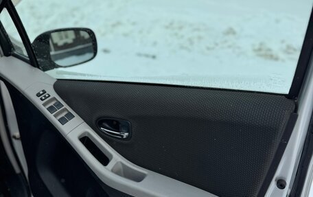 Toyota Vitz, 2010 год, 700 000 рублей, 8 фотография