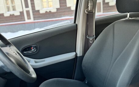 Toyota Vitz, 2010 год, 700 000 рублей, 16 фотография