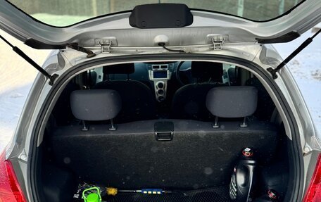 Toyota Vitz, 2010 год, 700 000 рублей, 11 фотография