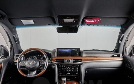 Lexus LX III, 2018 год, 8 200 000 рублей, 4 фотография