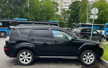 Mitsubishi Outlander III рестайлинг 3, 2011 год, 865 000 рублей, 9 фотография