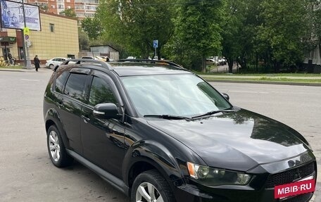 Mitsubishi Outlander III рестайлинг 3, 2011 год, 865 000 рублей, 14 фотография