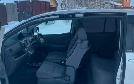 Toyota Raum II, 2005 год, 650 000 рублей, 6 фотография