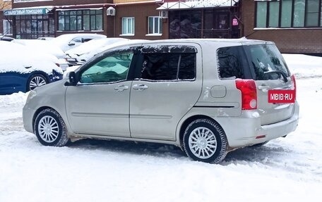 Toyota Raum II, 2005 год, 650 000 рублей, 11 фотография