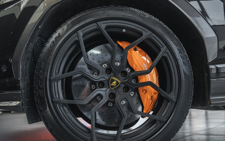 Lamborghini Urus I, 2019 год, 21 000 000 рублей, 15 фотография