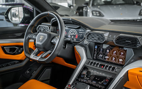 Lamborghini Urus I, 2019 год, 21 000 000 рублей, 17 фотография