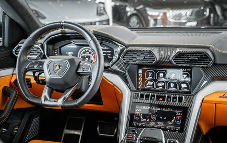 Lamborghini Urus I, 2019 год, 21 000 000 рублей, 16 фотография