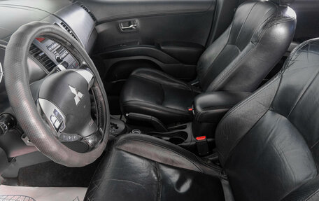 Mitsubishi Outlander III рестайлинг 3, 2010 год, 1 249 000 рублей, 9 фотография