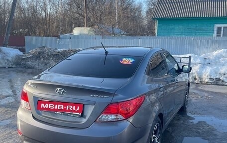 Hyundai Solaris II рестайлинг, 2013 год, 750 000 рублей, 5 фотография