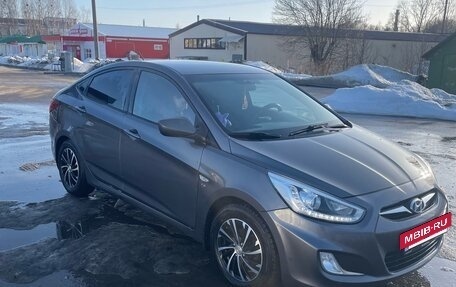 Hyundai Solaris II рестайлинг, 2013 год, 750 000 рублей, 4 фотография