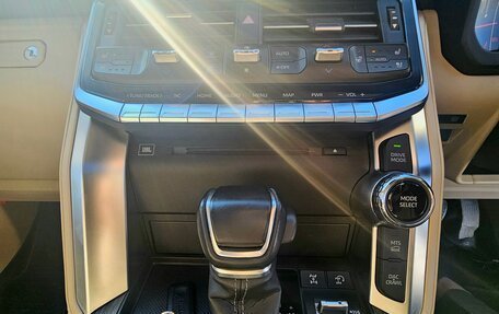 Toyota Land Cruiser, 2021 год, 10 900 000 рублей, 5 фотография