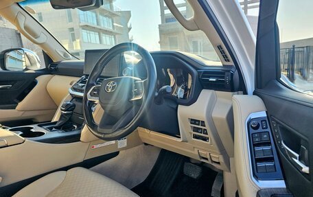 Toyota Land Cruiser, 2021 год, 10 900 000 рублей, 10 фотография