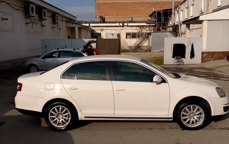 Volkswagen Jetta VI, 2009 год, 680 000 рублей, 5 фотография