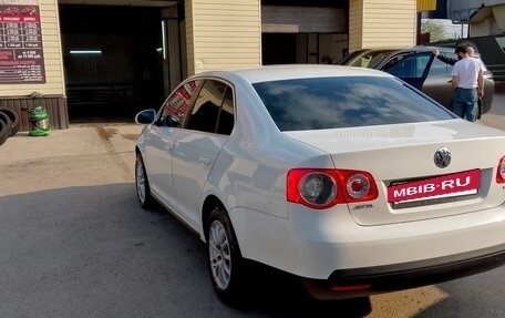 Volkswagen Jetta VI, 2009 год, 680 000 рублей, 4 фотография