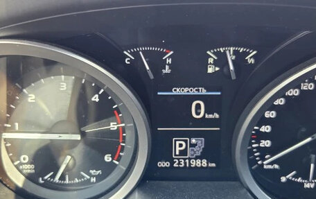 Toyota Land Cruiser 200, 2014 год, 3 900 000 рублей, 2 фотография