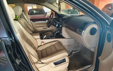 Volkswagen Touareg III, 2005 год, 710 000 рублей, 7 фотография