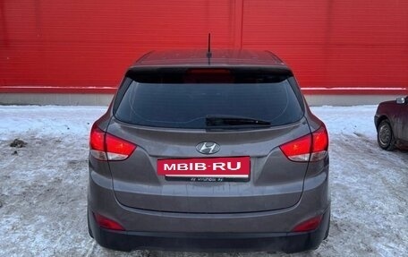 Hyundai ix35 I рестайлинг, 2011 год, 930 000 рублей, 2 фотография