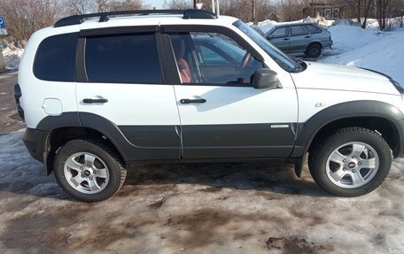 Chevrolet Niva I рестайлинг, 2014 год, 700 000 рублей, 3 фотография