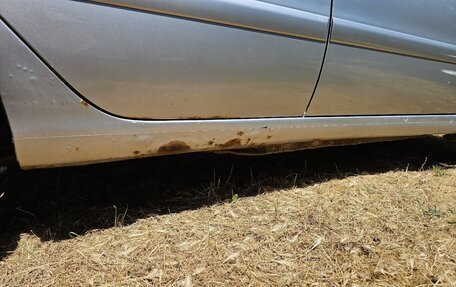 Toyota Avensis III рестайлинг, 2002 год, 420 000 рублей, 16 фотография