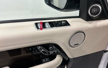 Land Rover Range Rover IV рестайлинг, 2019 год, 5 590 000 рублей, 23 фотография