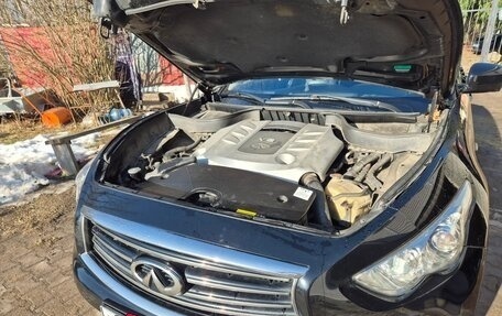 Infiniti QX70, 2014 год, 1 750 000 рублей, 9 фотография