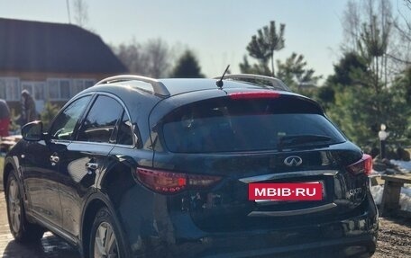 Infiniti QX70, 2014 год, 1 750 000 рублей, 2 фотография