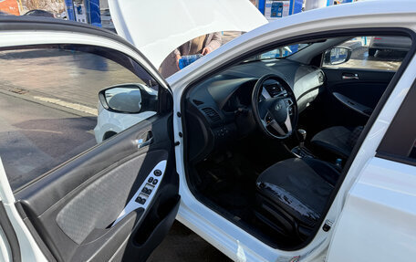 Hyundai Solaris II рестайлинг, 2014 год, 890 000 рублей, 10 фотография