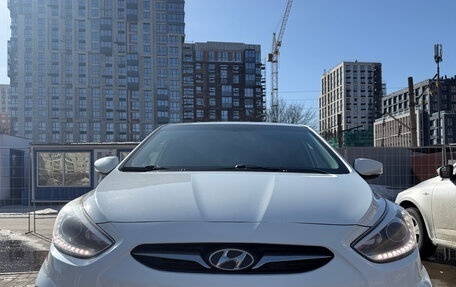 Hyundai Solaris II рестайлинг, 2014 год, 890 000 рублей, 4 фотография
