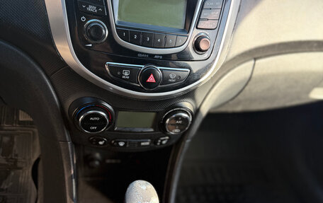 Hyundai Solaris II рестайлинг, 2014 год, 890 000 рублей, 22 фотография