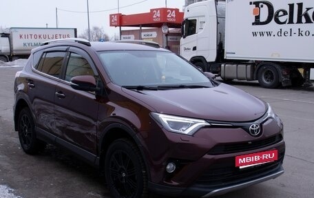 Toyota RAV4, 2017 год, 2 350 000 рублей, 7 фотография