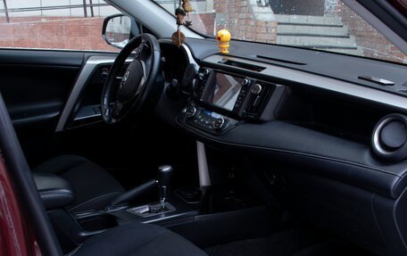 Toyota RAV4, 2017 год, 2 350 000 рублей, 10 фотография