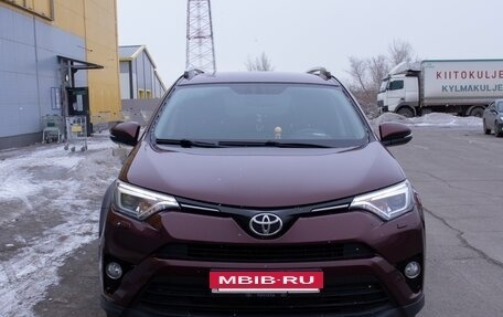 Toyota RAV4, 2017 год, 2 350 000 рублей, 9 фотография