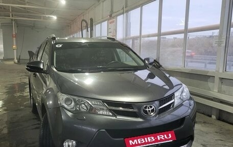 Toyota RAV4, 2013 год, 2 600 000 рублей, 2 фотография