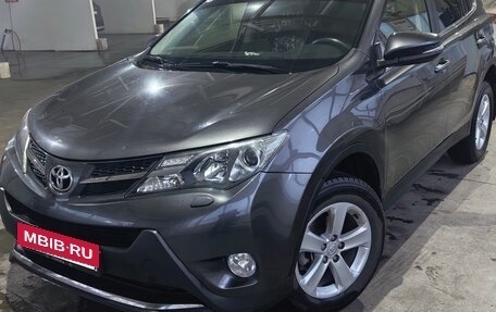 Toyota RAV4, 2013 год, 2 600 000 рублей, 6 фотография