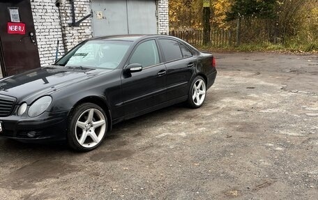 Mercedes-Benz E-Класс, 2003 год, 750 000 рублей, 1 фотография