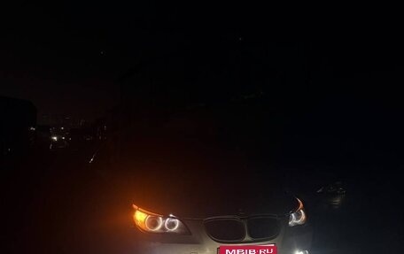 BMW 5 серия, 2004 год, 910 000 рублей, 1 фотография