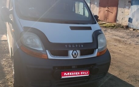 Renault Trafic, 2003 год, 1 300 000 рублей, 1 фотография