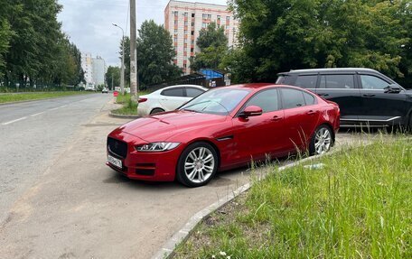 Jaguar XE I рестайлинг, 2015 год, 1 590 000 рублей, 12 фотография