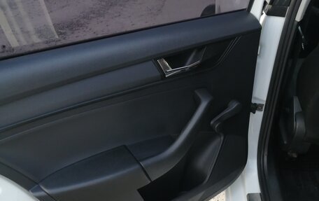 Skoda Rapid I, 2017 год, 1 100 000 рублей, 14 фотография