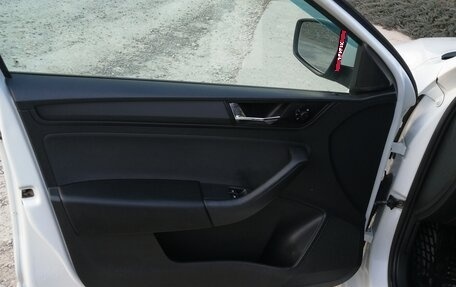 Skoda Rapid I, 2017 год, 1 100 000 рублей, 15 фотография