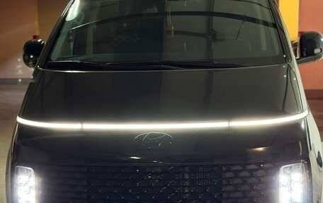 Hyundai Staria, 2022 год, 8 000 000 рублей, 2 фотография