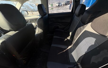 Mitsubishi Outlander III рестайлинг 3, 2010 год, 650 000 рублей, 2 фотография