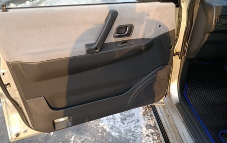 Mitsubishi Pajero III рестайлинг, 1997 год, 700 000 рублей, 13 фотография