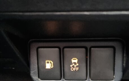 Toyota Avensis III рестайлинг, 2012 год, 1 390 000 рублей, 9 фотография