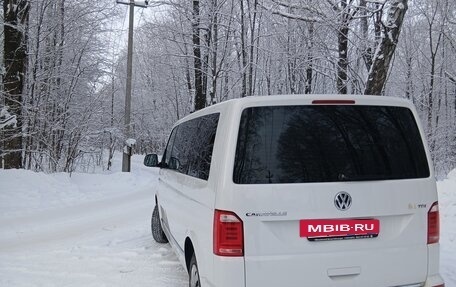 Volkswagen Caravelle T6 рестайлинг, 2017 год, 3 680 000 рублей, 5 фотография